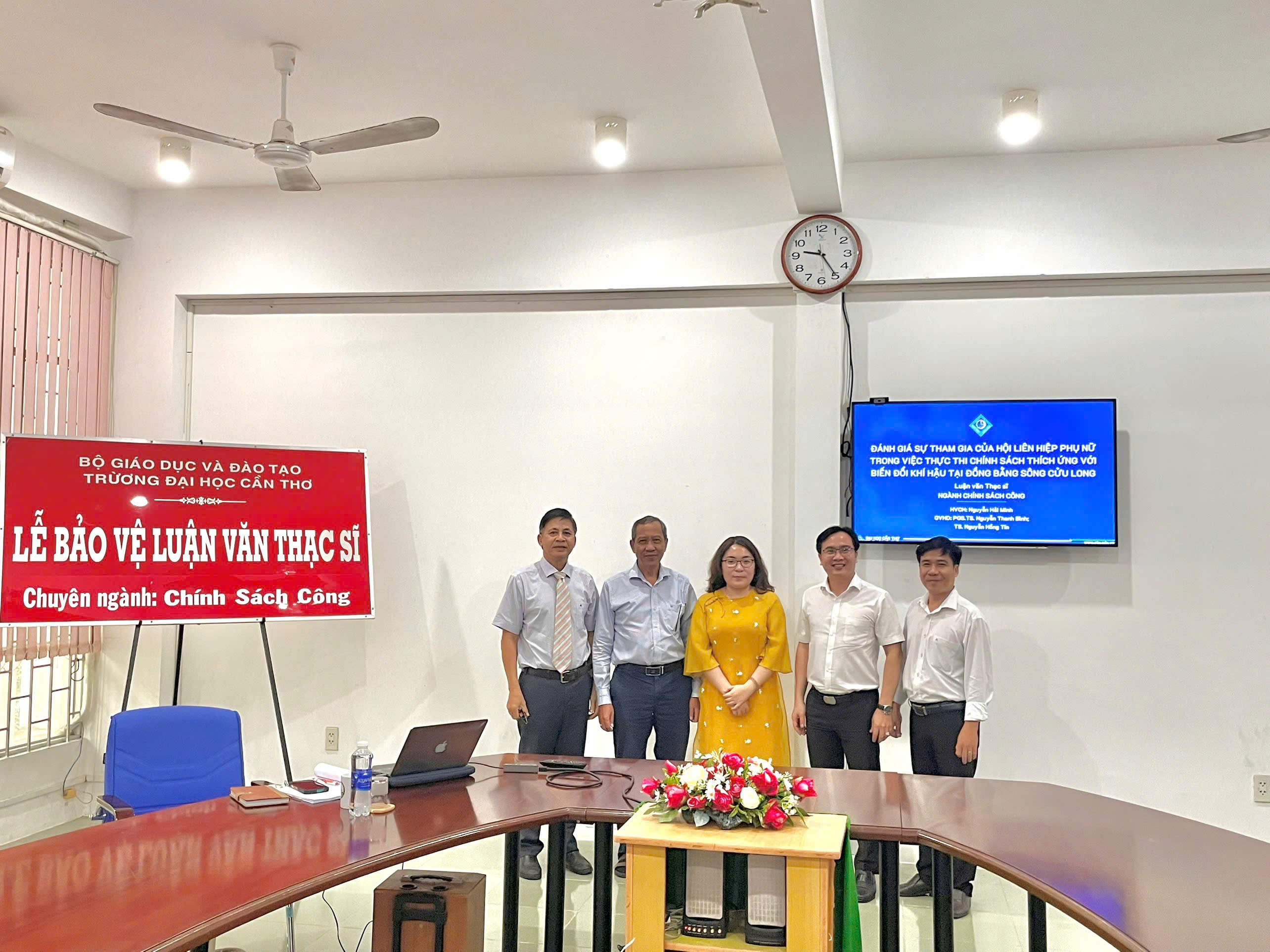 Hoạt động đào tạo tại Viện Mekong - Lễ bảo vệ luận văn thạc sĩ ngành Chính sách công
