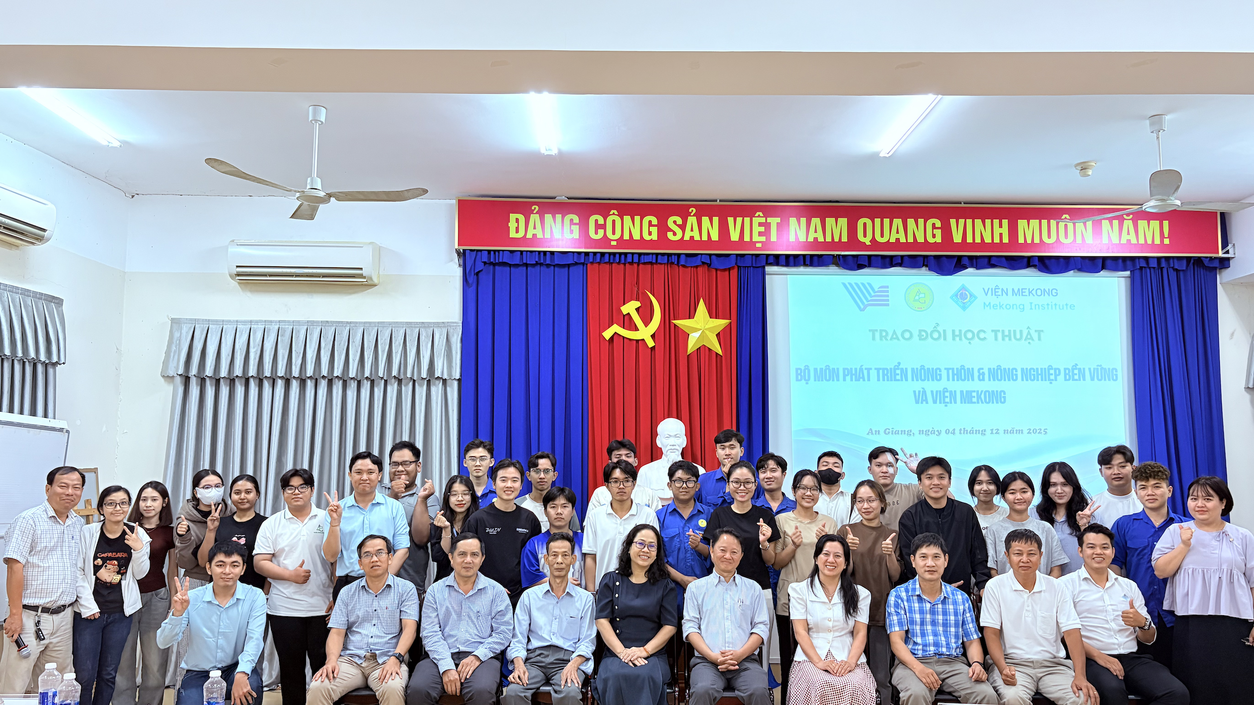 Viện Mekong, Đại học Cần Thơ đến thăm và làm việc với Khoa Nông nghiệp & Tài nguyên Thiên nhiên, Trường Đại học An Giang
